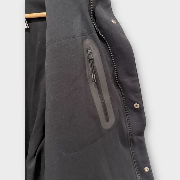 Nike Sportswear Tech Men's Oversized Puffer Jacket Size Medium - Picture 9 of 13